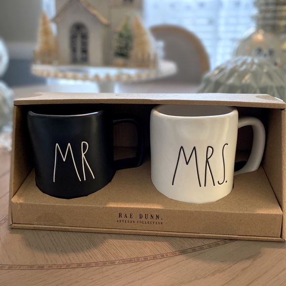 Rae Dunn Mr & Mrs mug set BRAND NEW - Picture 1 of 3